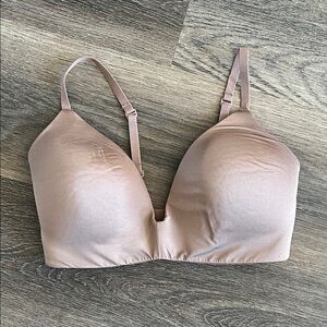 SKIMS Blush-Tone Seamless Light Support Bra